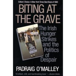 ISBN Biting at the Grave livre