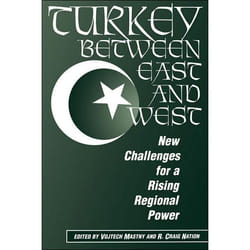 ISBN Turkey Between East And West livre histoire Anglais