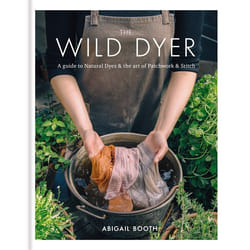 Hachette UK The Wild Dyer: A guide to natural dyes & the art of patchwork & stitch Couverture rigide