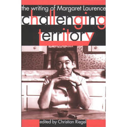 The University of Alberta Press Challenging Territory livre critique litéraire Anglais