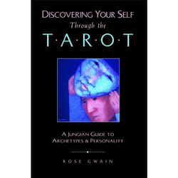 ISBN Discovering Your Self Through the Tarot Livre de poche