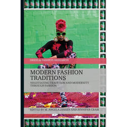 ISBN Modern Fashion Traditions (Negotiating Tradition and Modernity through Fashion) livre Art & design Anglais