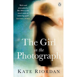 ISBN The Girl in the Photograph livre Roman Anglais