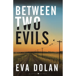 ISBN Between Two Evils livre Anglais Couverture rigide 480 pages