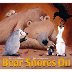 ISBN Bear Snores On Couverture rigide