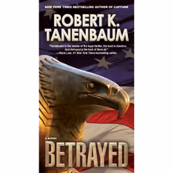 ISBN Betrayed, Anglais, Édition de poche, 432 pages