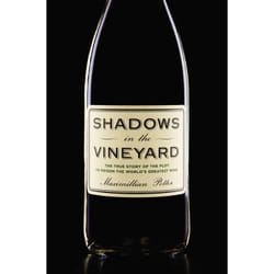ISBN Shadows in the Vineyard livre Voyage Anglais Couverture rigide