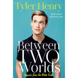 ISBN Between Two Worlds Livre de poche