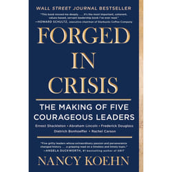 ISBN Forged in Crisis Livre de poche