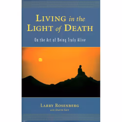 ISBN Living in the Light of Death, Livre broché, 192 pages