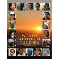 ISBN Women Who Light the Dark livre Couverture rigide