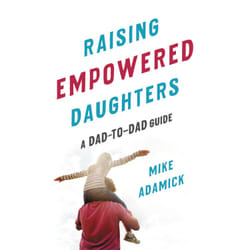 ISBN Raising Empowered Daughters livre Education Anglais