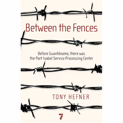 ISBN Between the Fences, biographie, Anglais, Livre broché, 288 pages