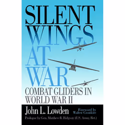 ISBN Silent Wings at War, Livre broché, 216 pages