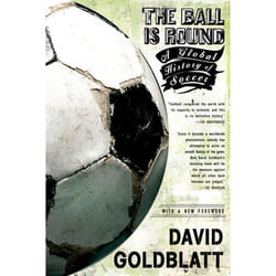 ISBN The Ball is Round livre