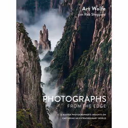 ISBN Photographs from the Edge, Couverture rigide, 288 pages