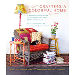 ISBN Crafting a Colorful Home livre Couverture rigide