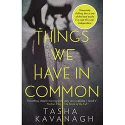 Allen & Unwin Things We Have in Common livre thriller Anglais Livre broché 272 pages