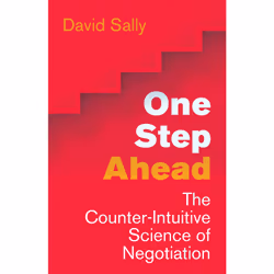 ISBN One Step Ahead, Anglais, Livre broché, 304 pages