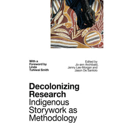 ISBN Decolonizing Research Couverture rigide
