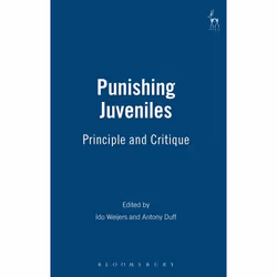 ISBN Punishing Juveniles (Principle and Critique), Loi, Anglais, Couverture rigide, 224 pages