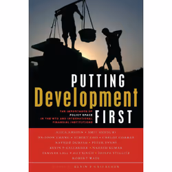 ISBN Putting Development First, Anglais, Livre broché, 320 pages