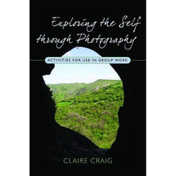 UBC Press Exploring the Self through Photography livre