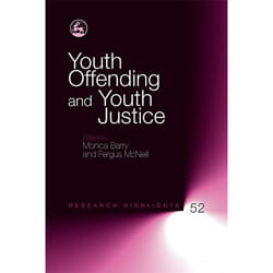 UBC Press Youth Offending and Youth Justice livre