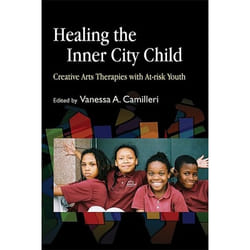 UBC Press Healing the Inner City Child livre Livre broché
