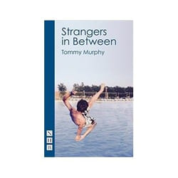 ISBN Strangers in Between livre Littérature Anglais