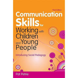 UBC Press Communication Skills for Working with Children and Young People livre