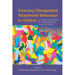 UBC Press Assessing Disorganized Attachment Behaviour in Children livre Livre broché