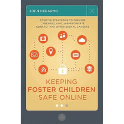 UBC Press Keeping Foster Children Safe Online livre Livre broché