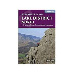 ISBN Scrambles in the Lake District - North (Cicerone Guide) livre Voyage Anglais