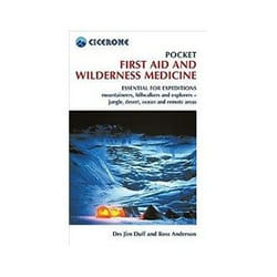 ISBN Pocket First Aid and Wilderness Medicine: Essential for expeditions: mountaineers, hillwalkers and e livre Voyage Anglais