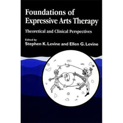 UBC Press Foundations of Expressive Arts Therapy livre