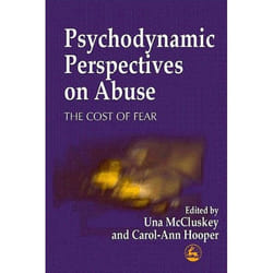 UBC Press Psychodynamic Perspectives on Abuse livre