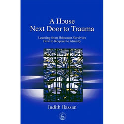 UBC Press A House Next Door to Trauma livre Livre broché 320 pages