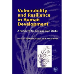 UBC Press Vulnerability and Resilience in Human Development livre