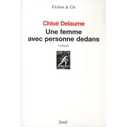 Une femme avec personne dedans