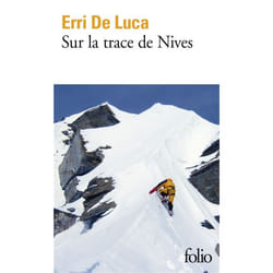 Éditions Gallimard SUR LA TRACE DE NIVES livre Français Livre broché