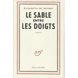 Le sable entre les doigts