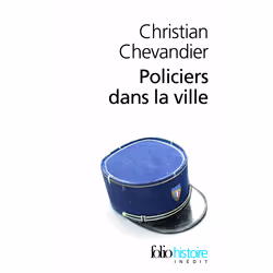 ISBN Policiers dans la ville, Français, 1008 pages