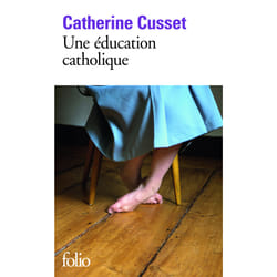 Éditions Gallimard UNE EDUCATION CATHOLIQUE livre Français Livre broché