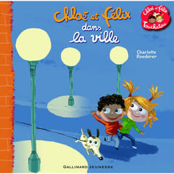 Chloé et Félix dans la ville