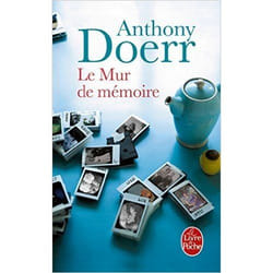 Le Livre de Poche LE MUR DE MEMOI