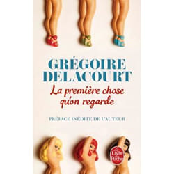 Le Livre de Poche LA PREMIERE CHOSE QU ON REGARDE livre Français Livre broché