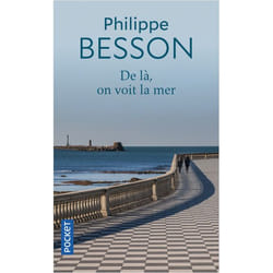 De là, on voit la mer
