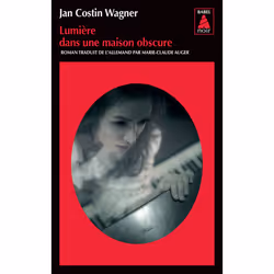 ISBN Lumière dans une maison obscure, Français, 416 pages