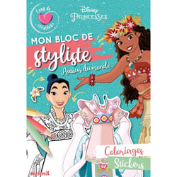 ISBN Disney Princesses - Mon bloc de styliste - Coup de coeur créations - Autour du monde : Le livre de Collectif